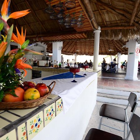 Dolphin Cove Inn 曼萨尼约 外观 照片