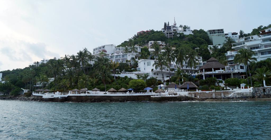 Dolphin Cove Inn 曼萨尼约 外观 照片