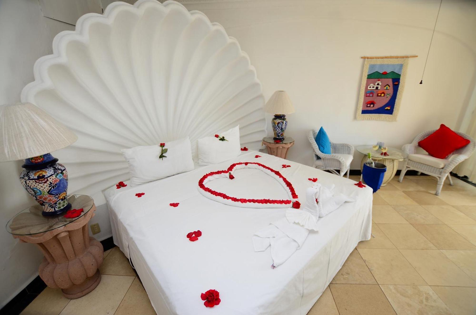 Dolphin Cove Inn 曼萨尼约 外观 照片