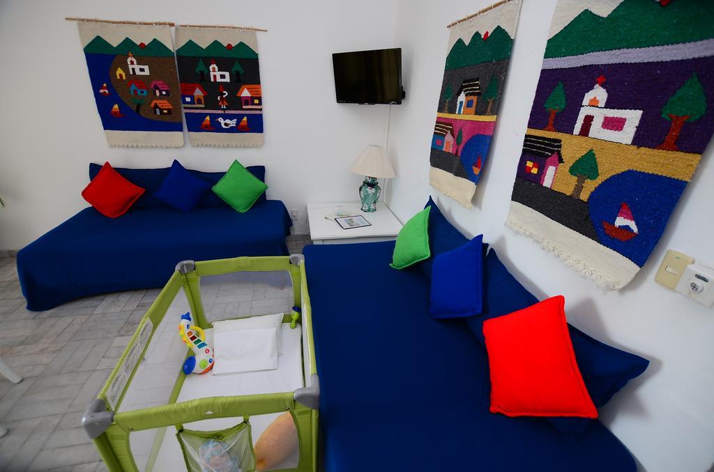 Dolphin Cove Inn 曼萨尼约 外观 照片